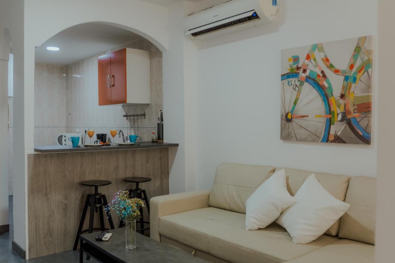 Marques De Guadiaro 1 Apartamentos มาลากา ภายนอก รูปภาพ