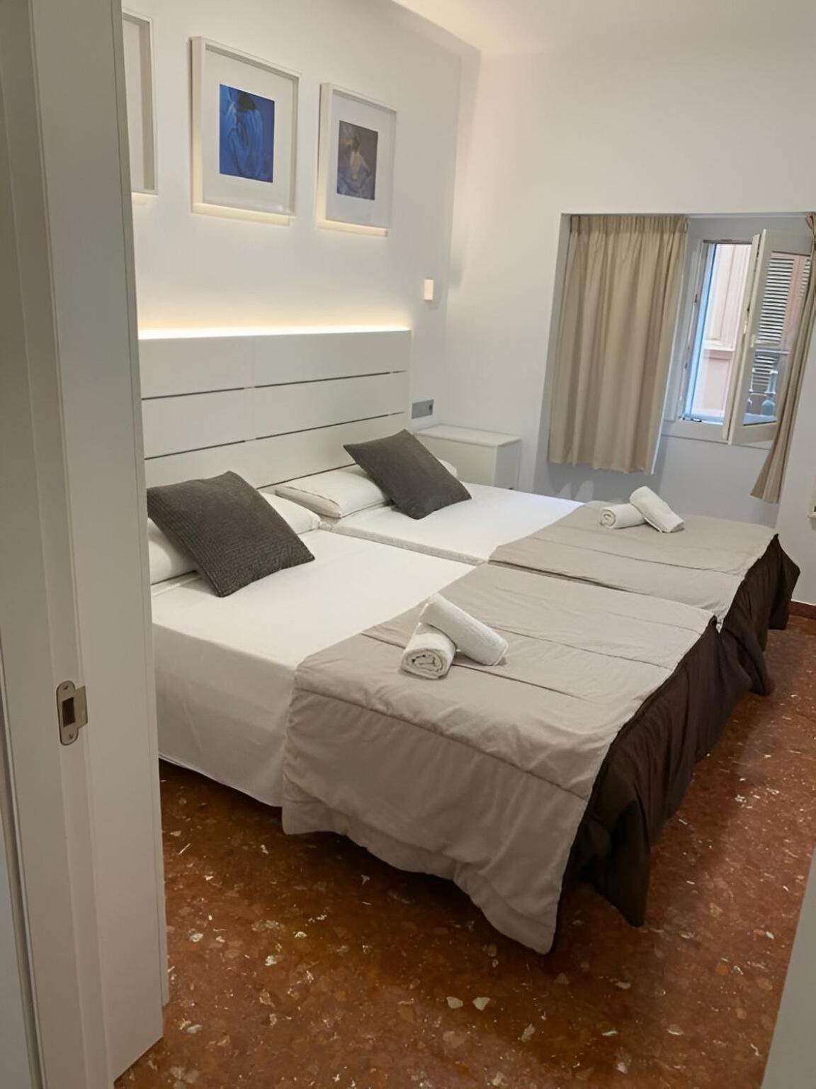 Marques De Guadiaro 1 Apartamentos มาลากา ภายนอก รูปภาพ