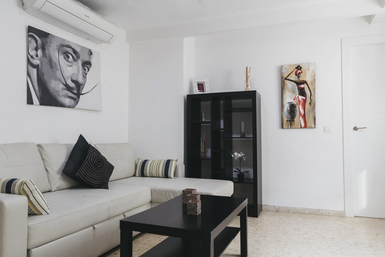 Marques De Guadiaro 1 Apartamentos มาลากา ภายนอก รูปภาพ